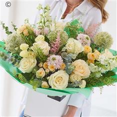 Large Magnificent Neutral Bouquet