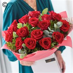 Large Valentine&#39;s Red Rose Hand-tied