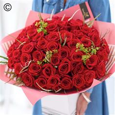 Luxury Valentine&#39;s Red Rose Hand-tied